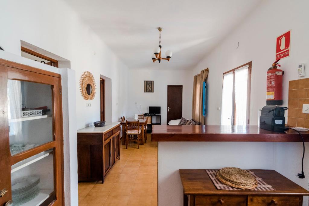 Kuchyň nebo kuchyňský kout v ubytování Casa Vicent Campanitx Es Pujols