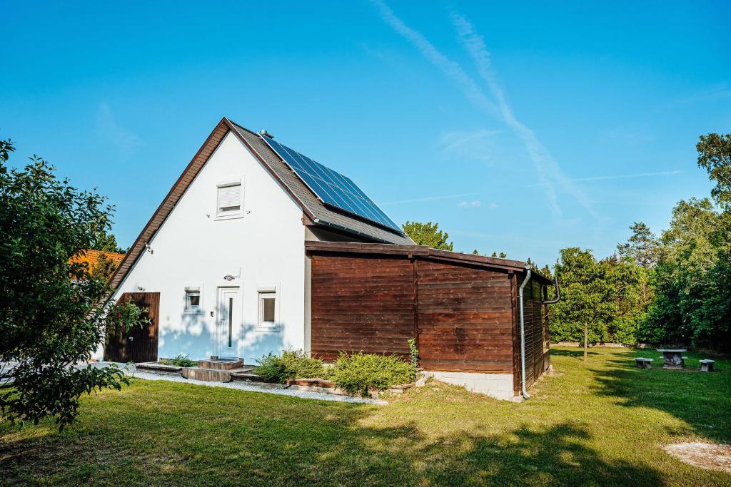 Budova, v ktorej sa dovolenkový dom nachádza