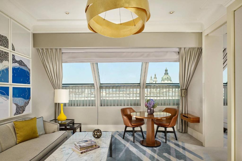Posezení v ubytování Al Habtoor Palace Budapest, Preferred Hotels & Resorts