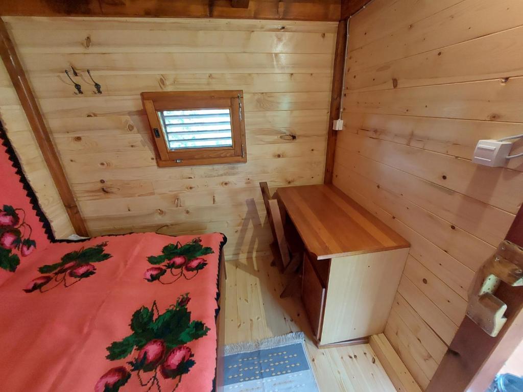Postel nebo postele na pokoji v ubytování Seosko domaćinstvo Alababa