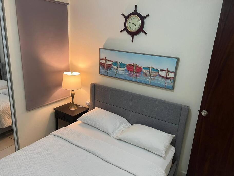 Postel nebo postele na pokoji v ubytování Casa Maria 2BR Apt with terrace