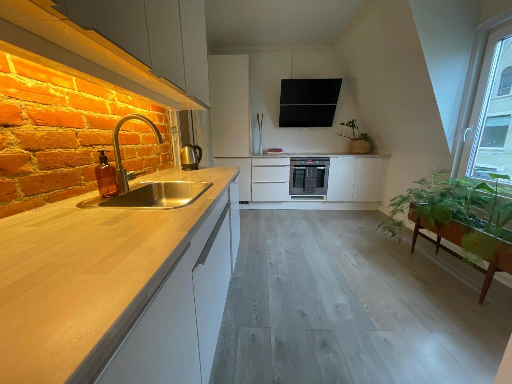 Fotografie z fotogalerie ubytování Charming apartment in Ålesund center with free parking v destinaci Ålesund