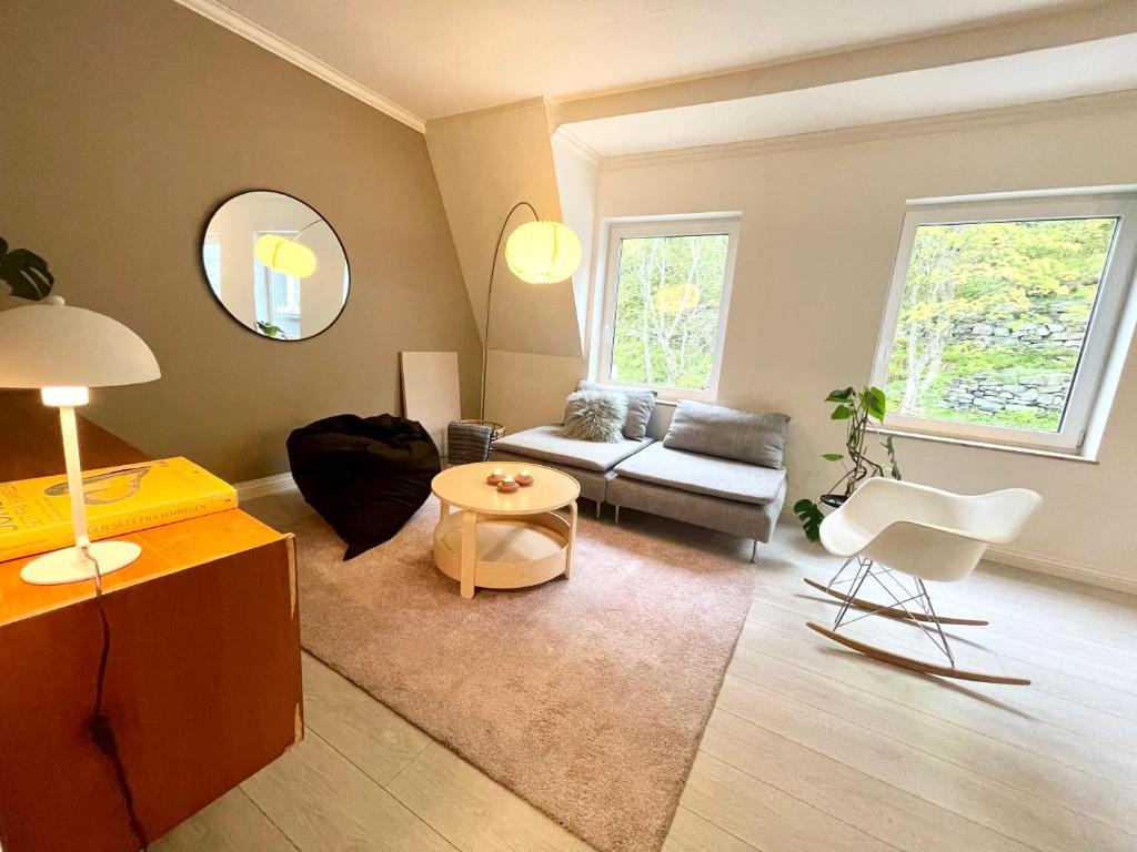Fotografie z fotogalerie ubytování Charming apartment in Ålesund center with free parking v destinaci Ålesund
