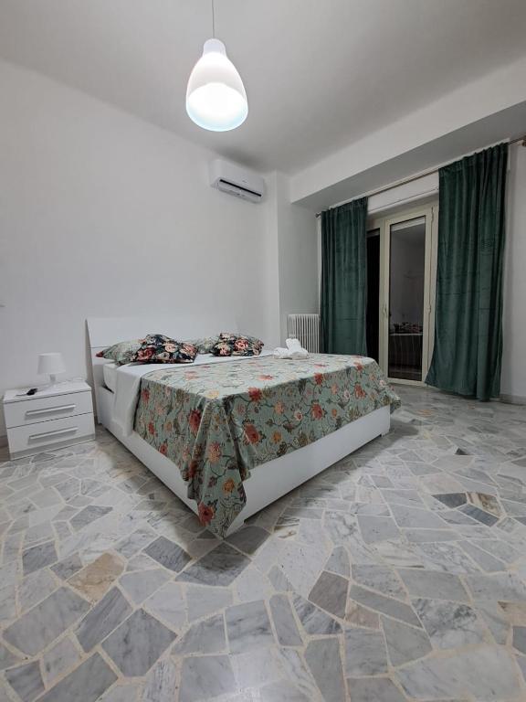 Goffredo Mameli House - 四倍房间，带共享浴室