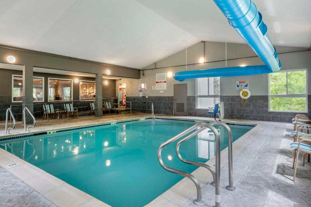 Best Western Plus New England Inn &amp; Suites, Berlin (updated prices 