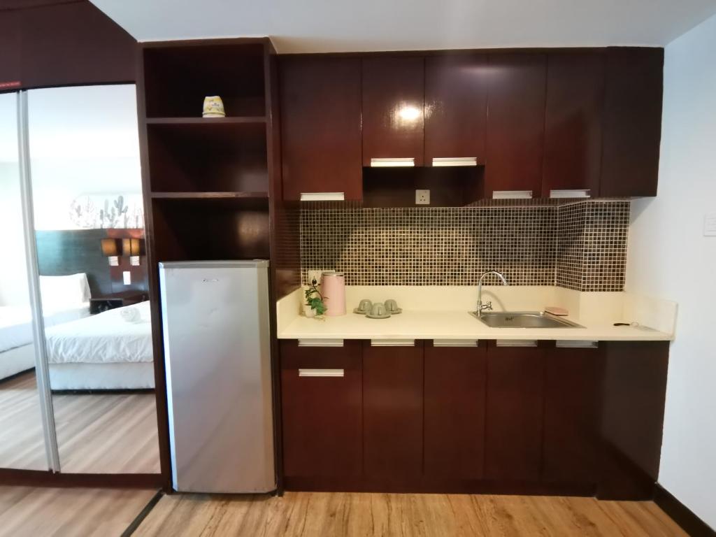 Cucina o angolo cottura di Ming Greenage Suite 明绿时代套房 @Kota Kinabalu 亚庇市中心