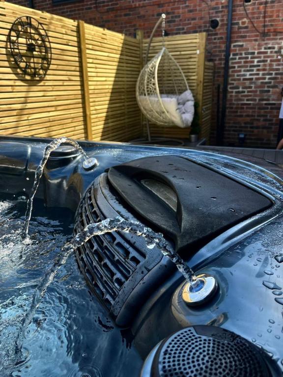 Stunning Town Center Cottage with hot tub, Morpeth – Updated 2023 Prices