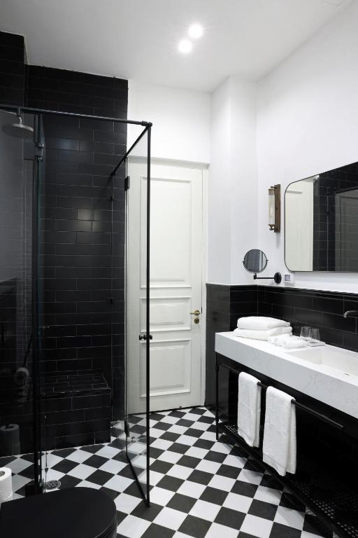 Koupelna v ubytování Allegro Neve Tzedek Boutique Suites - By HOMY