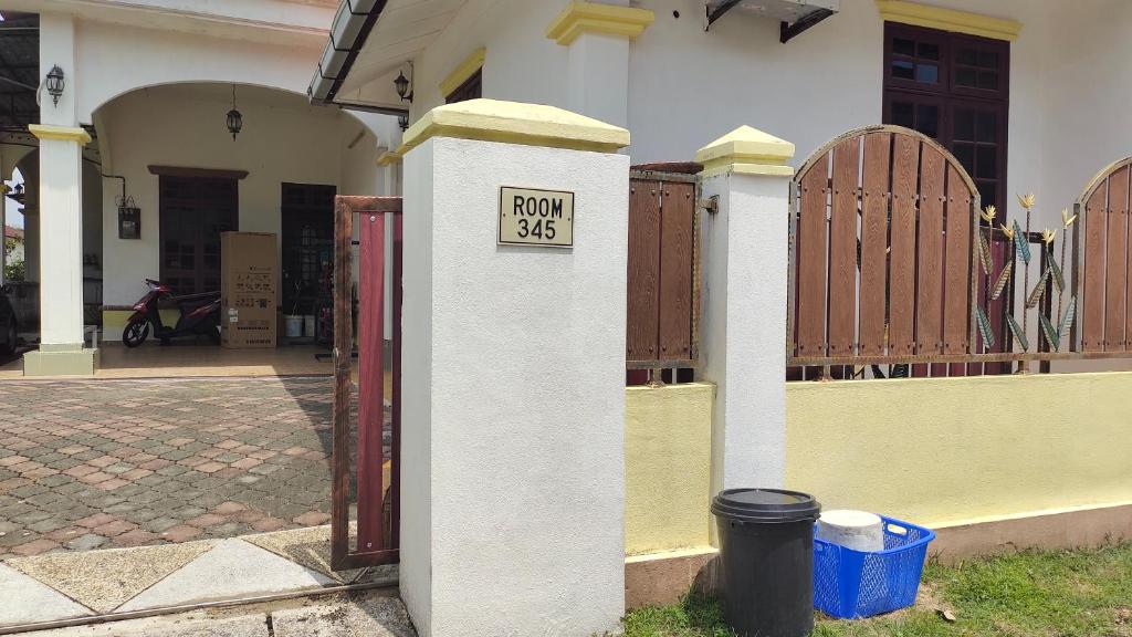 Fotografie z fotogalerie ubytování Room 345 v destinaci Kota Bharu