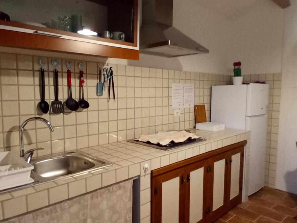 Kuchnia lub aneks kuchenny w obiekcie Domus Antiga Appartamenti