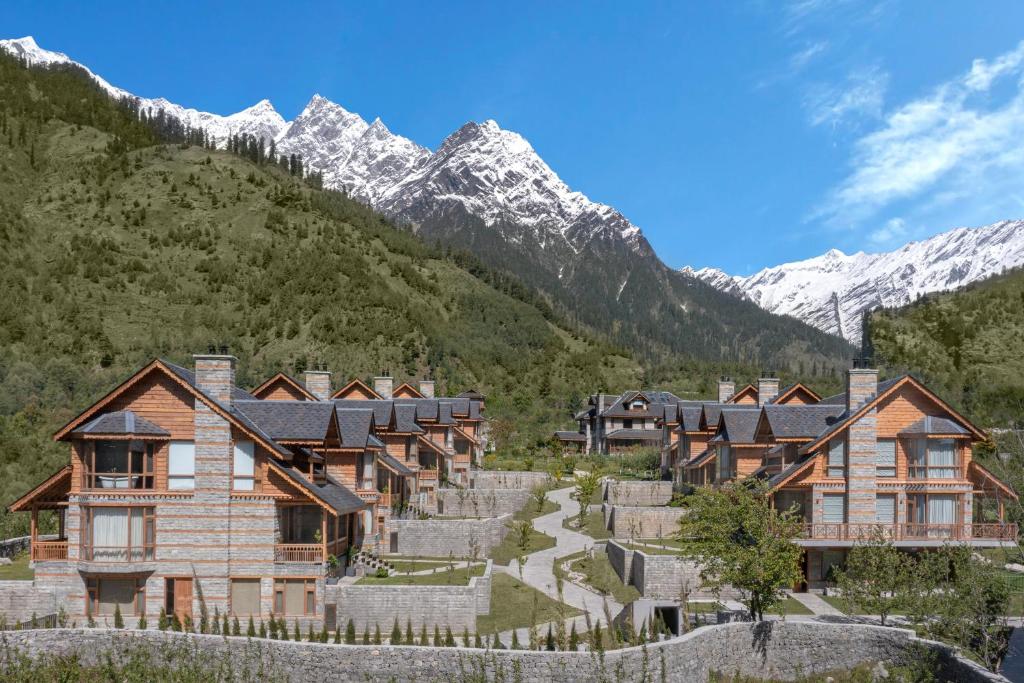 Nespecifikovaný výhled na hory nebo výhled na hory při pohledu z hotelu