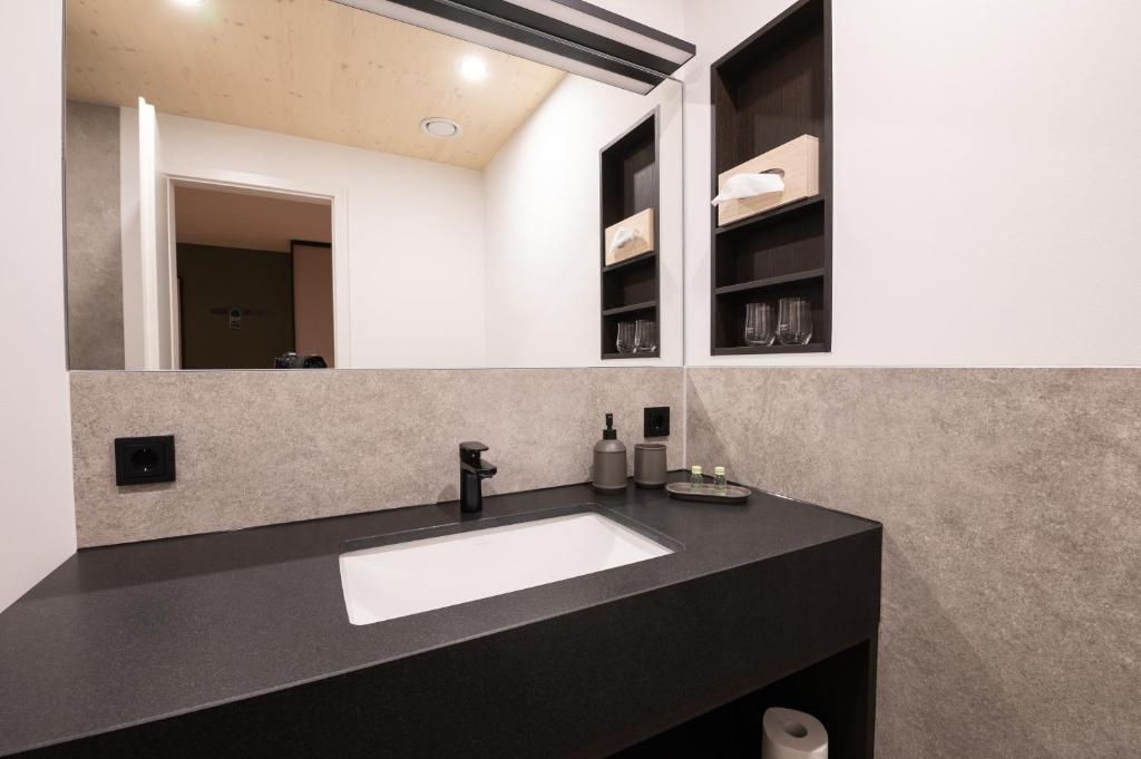 LANDHOTEL ALTE ZOLLSTATION- Historical Building - 单人间 - 带浴室 - 通风、关闭窗户
