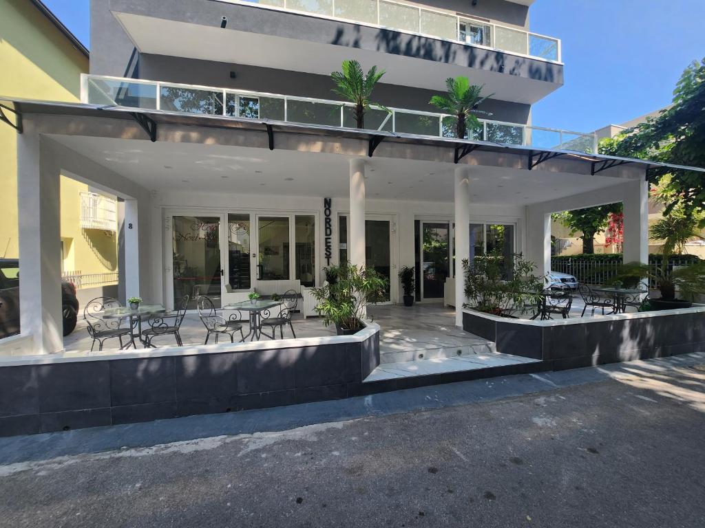 Balkón alebo terasa v ubytovaní Hotel Nord Est