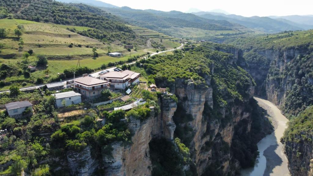 Guest House Bracaj