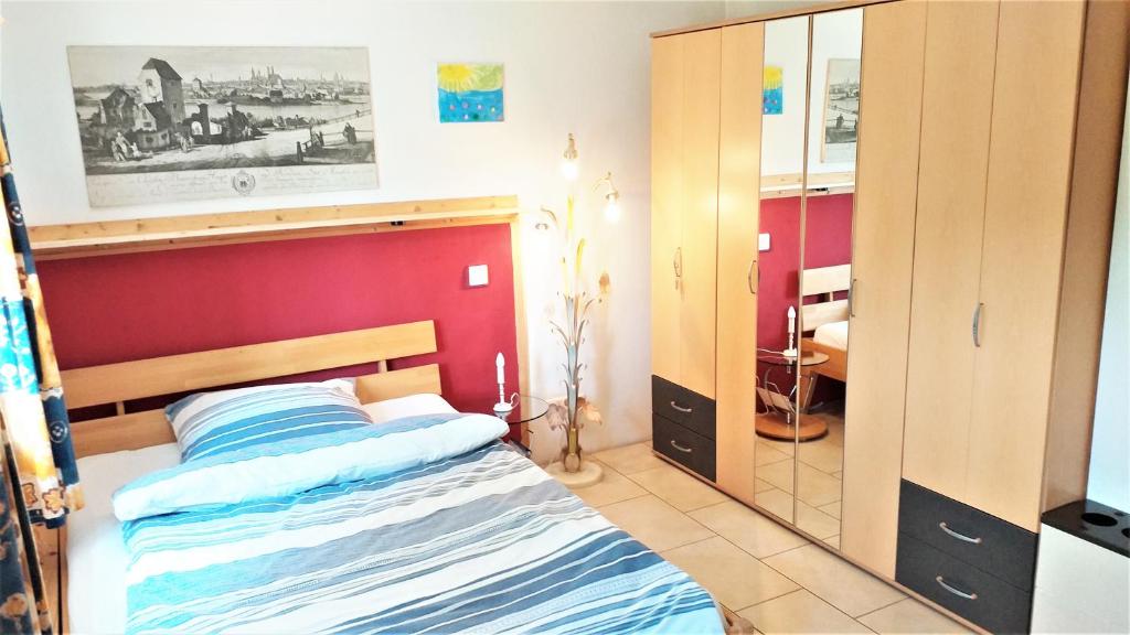 Llit o llits en una habitació de Highland Accommodation Bavaria