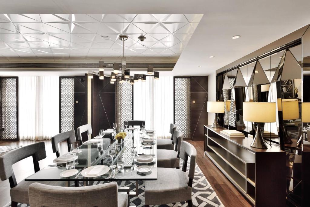 Restaurace v ubytování JW Marriott Mumbai Sahar Airport