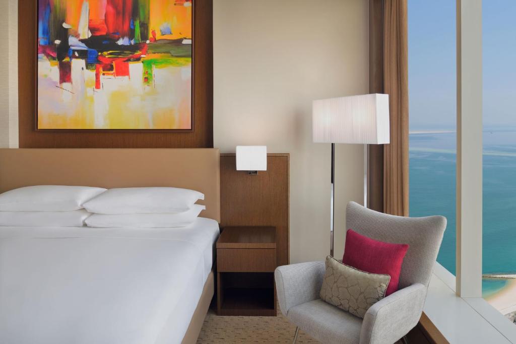 Postel nebo postele na pokoji v ubytování Delta Hotels by Marriott City Center Doha