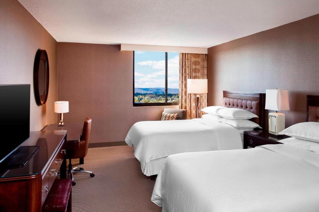 Sheraton Harrisburg Hershey Hotel - Double Room With Two Double Beds