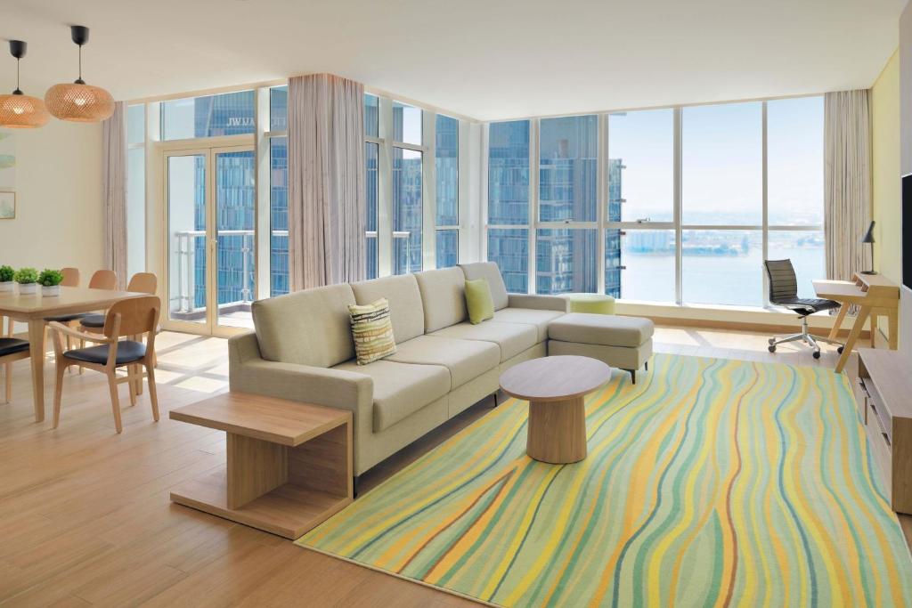 Χώρος καθιστικού στο Element by Westin City Center Doha