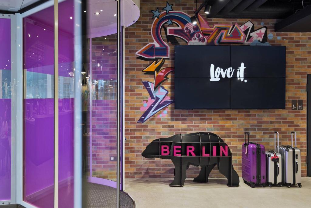 MOXY Berlin Humboldthain Park - Resim 10