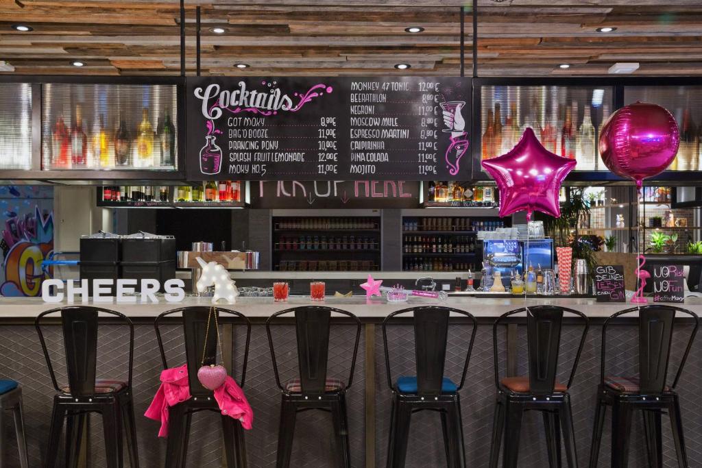 MOXY Berlin Humboldthain Park - Resim 24