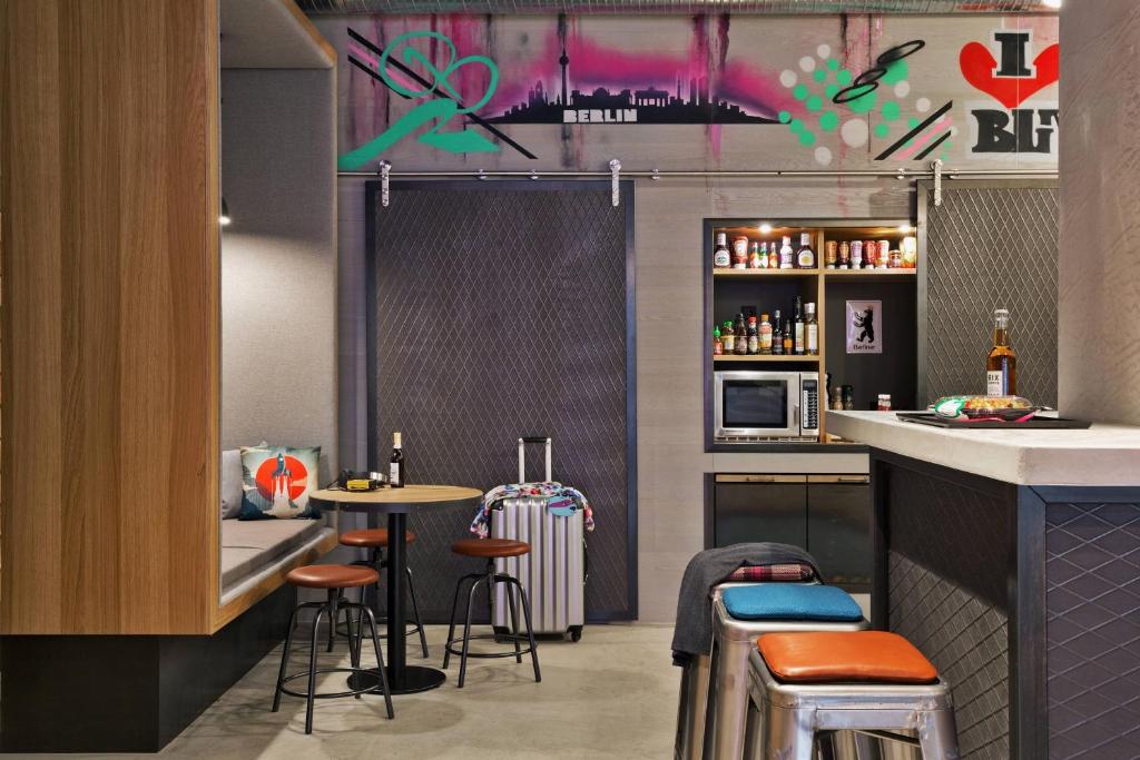 MOXY Berlin Humboldthain Park - Resim 26