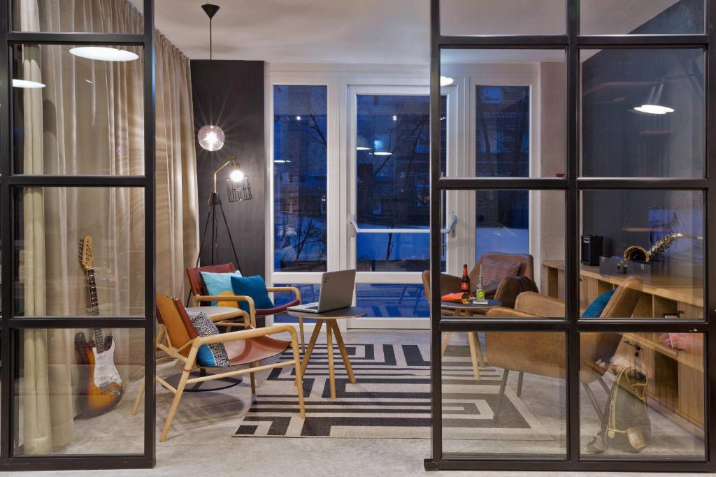 MOXY Berlin Humboldthain Park - Resim 33