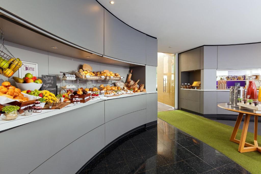 Sheraton Hannover Pelikan Hotel - Resim 39