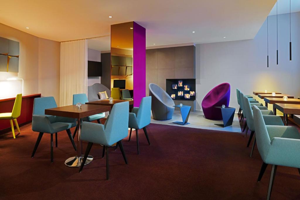 Sheraton Hannover Pelikan Hotel - Resim 34