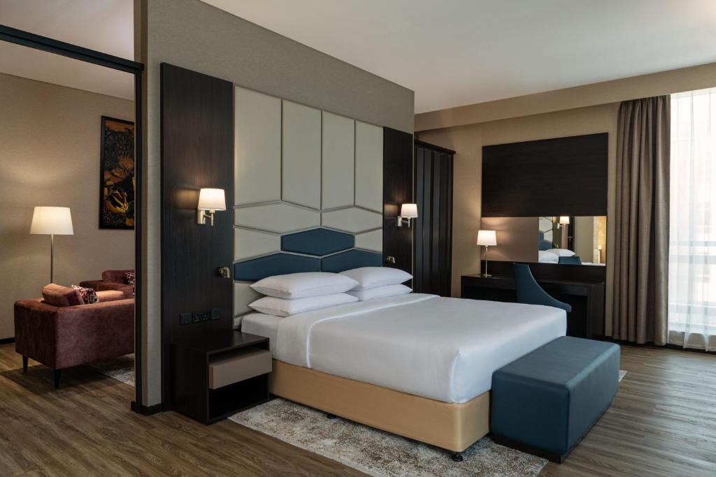 Four Points by Sheraton Production City, Dubai - Resim 36