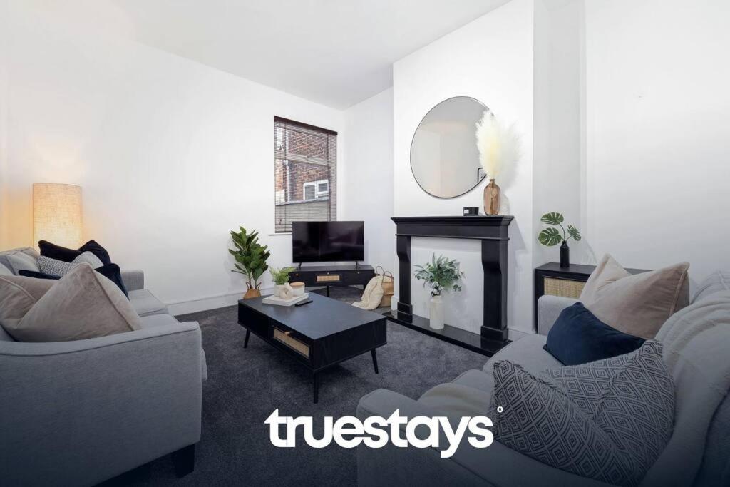 NEW Sackville House Comfy 4 Bedroom House, Etruria (updated prices 2024)