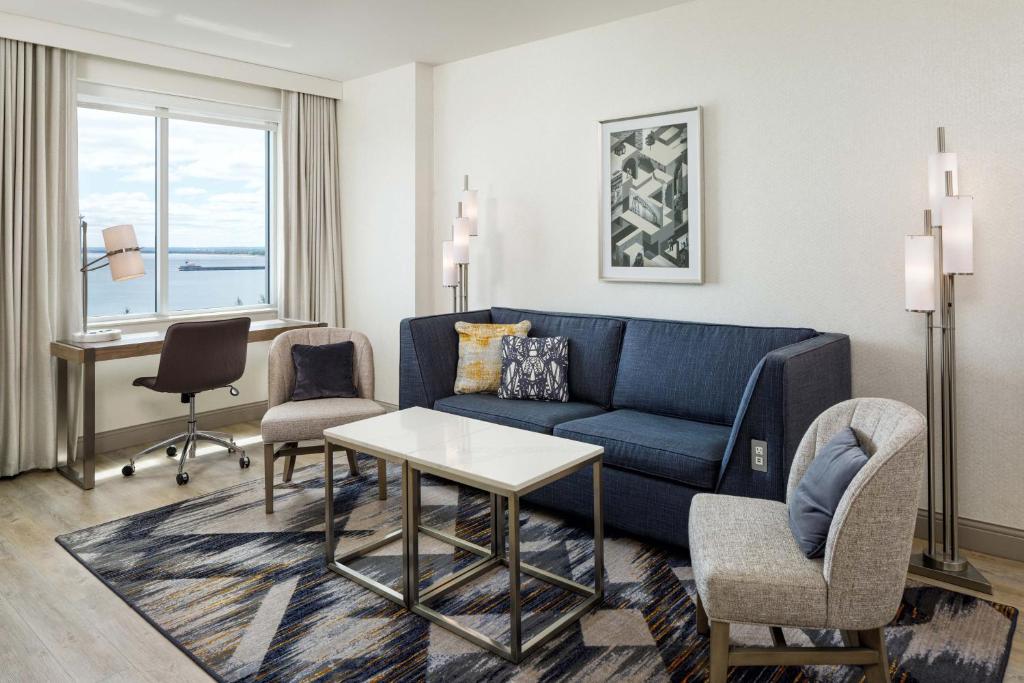 Sheraton Duluth Hotel - 