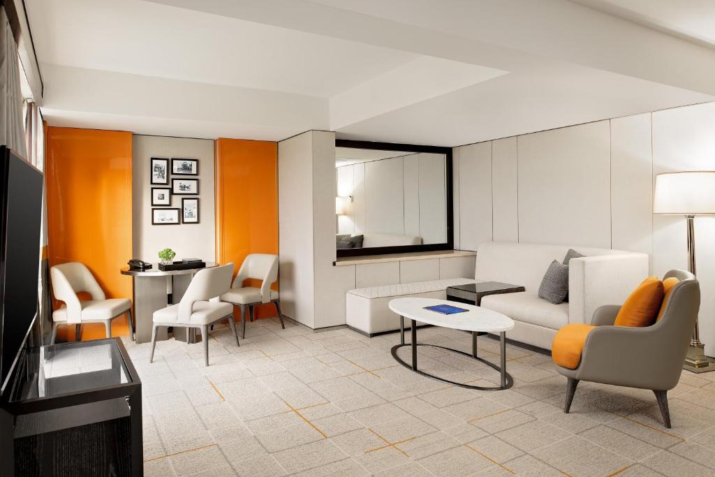 Posezení v ubytování Sheraton Universal