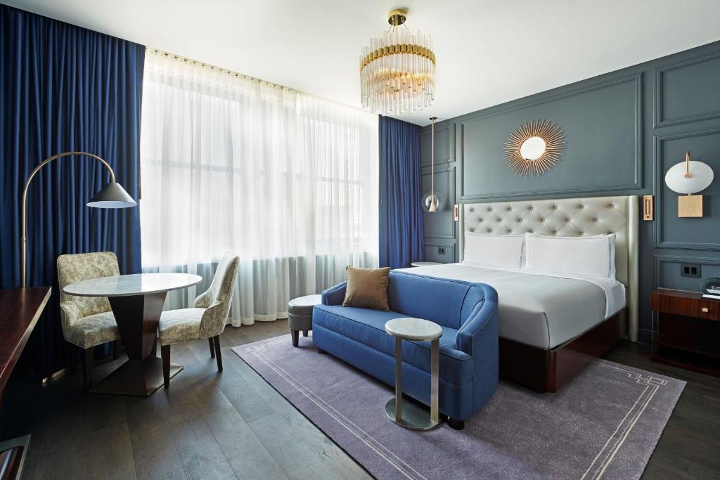 The LaSalle Chicago, Autograph Collection - Deluxe King Room Met Uitzicht Op De Stad En Aangepaste Kuip - Mobiliteit Toegankelijk