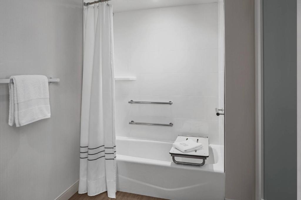 Pleasanton Marriott photo