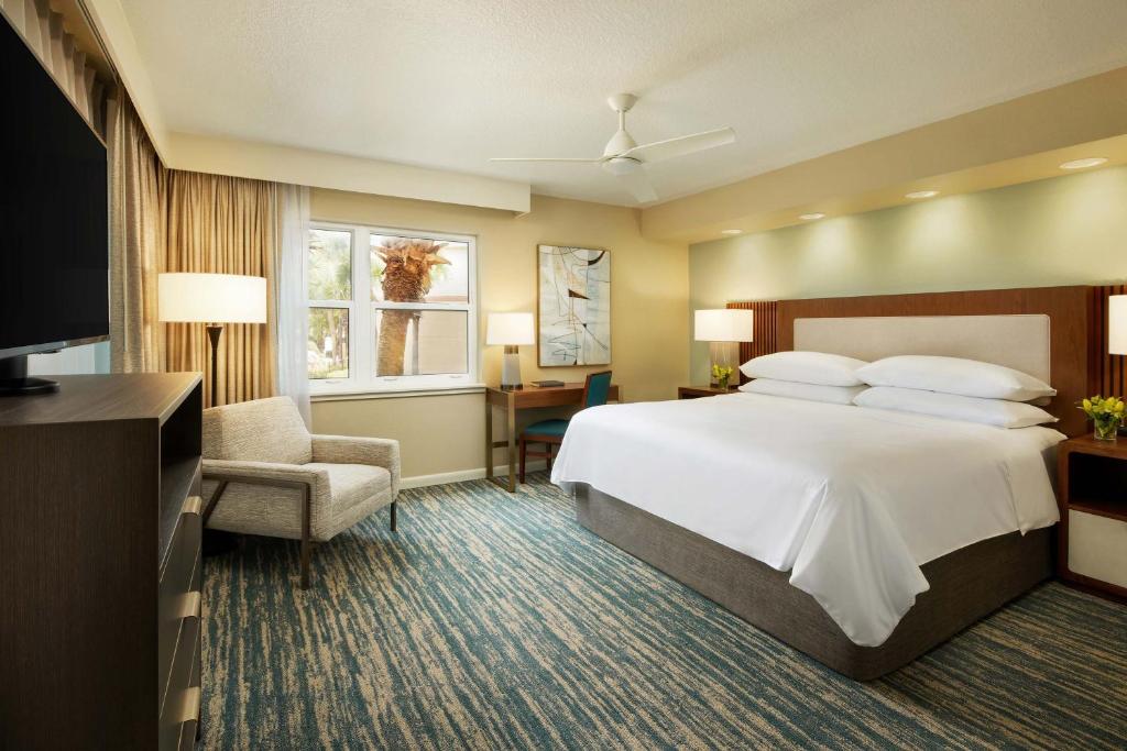 Postel nebo postele na pokoji v ubytování Sheraton Vistana Resort Villas, Lake Buena Vista Orlando