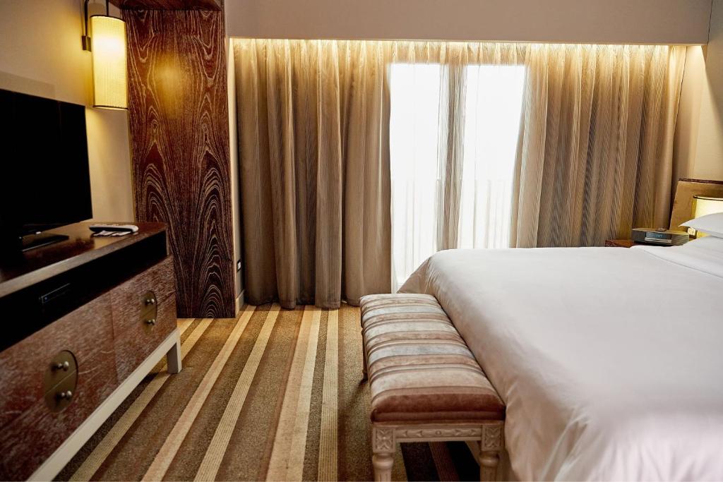 Postel nebo postele na pokoji v ubytování Sheraton Lima Historic Center