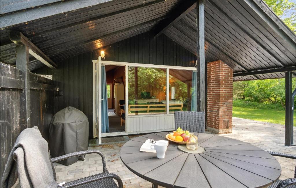 Patio nebo venkovní prostory v ubytování Awesome Home In Eskebjerg With Wifi