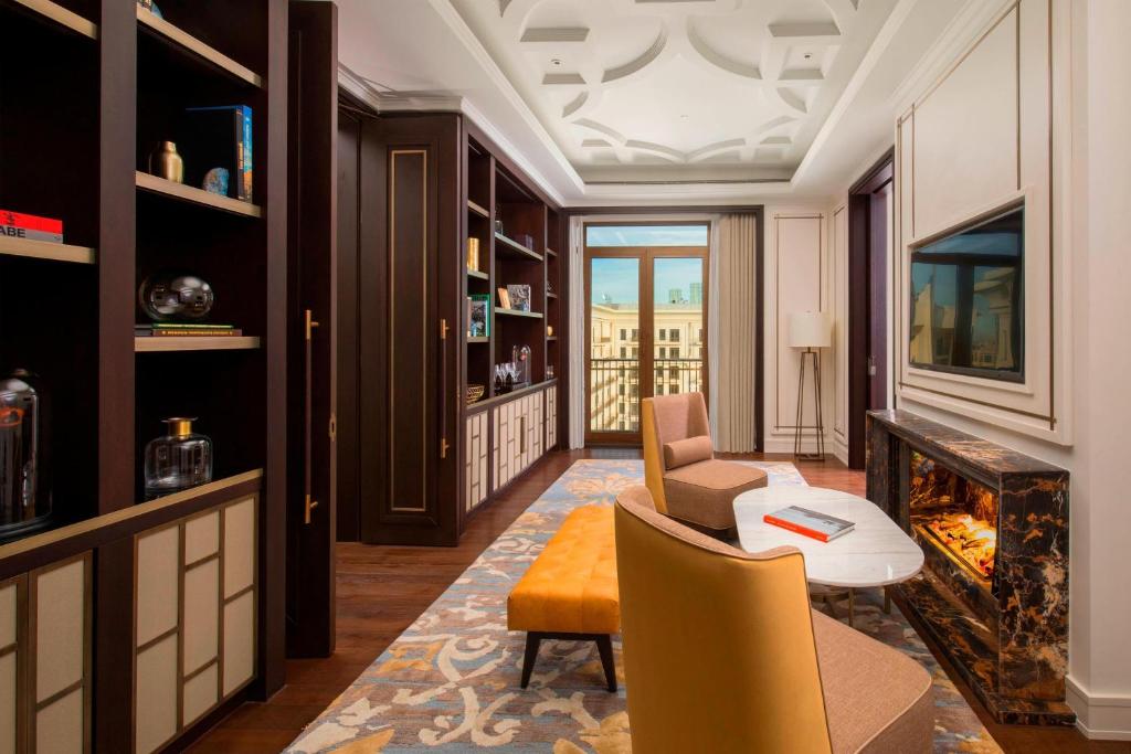 Posezení v ubytování The St. Regis Astana