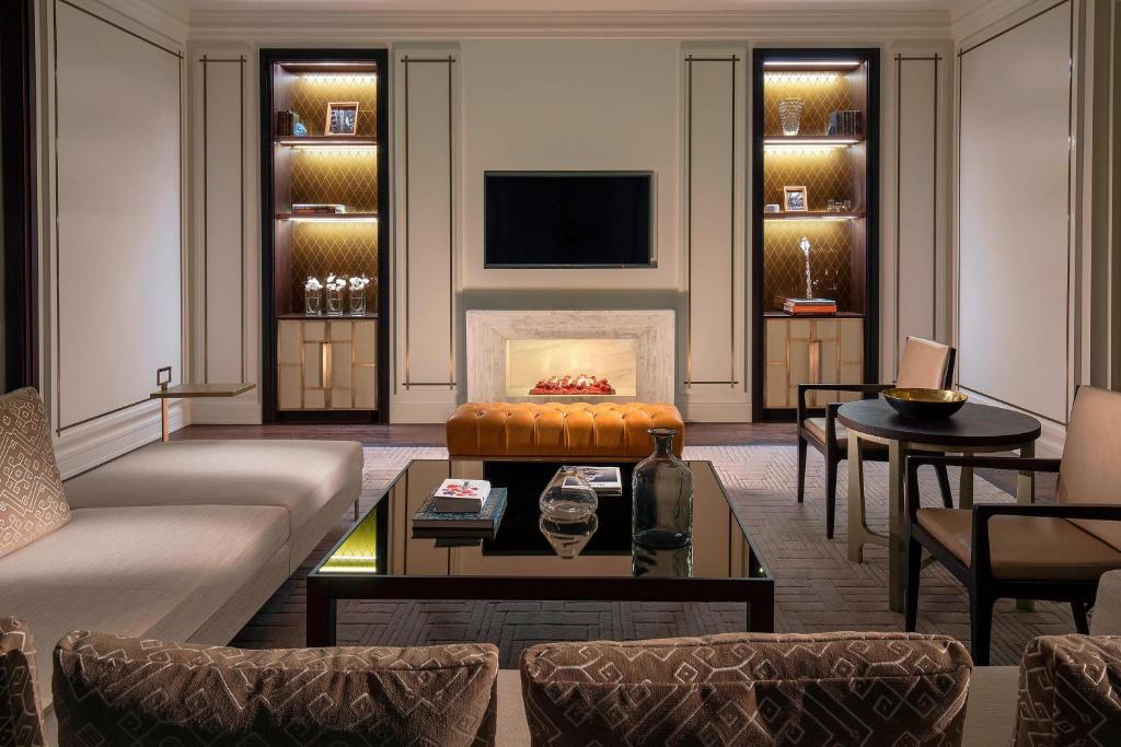 Posezení v ubytování The St. Regis Astana