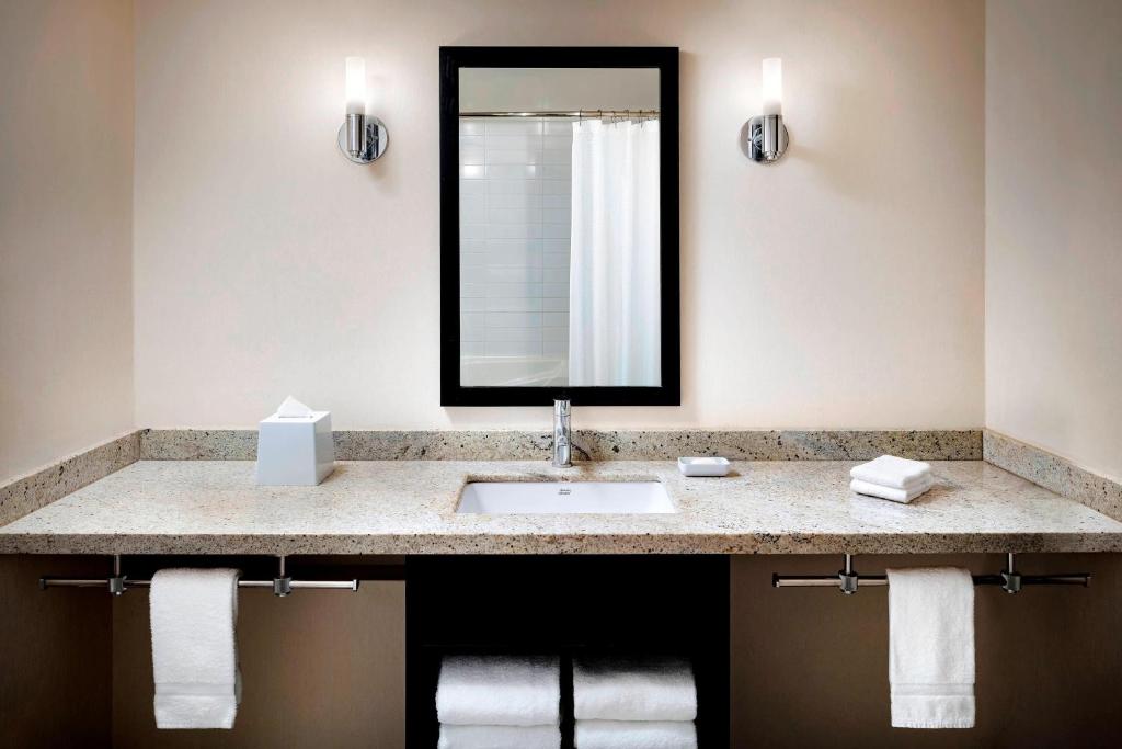 Four Points by Sheraton Mississauga Meadowvale - Resim 11