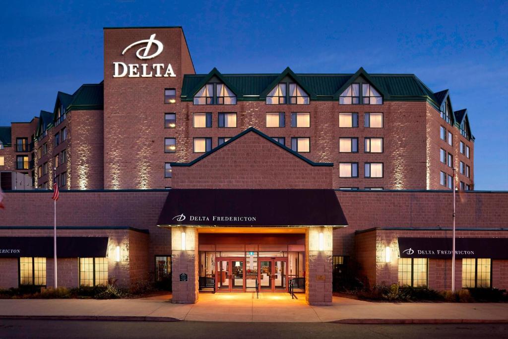 Delta Hotels by Marriott Fredericton / #CanadaDo / Best Places to Stay in Fredericton