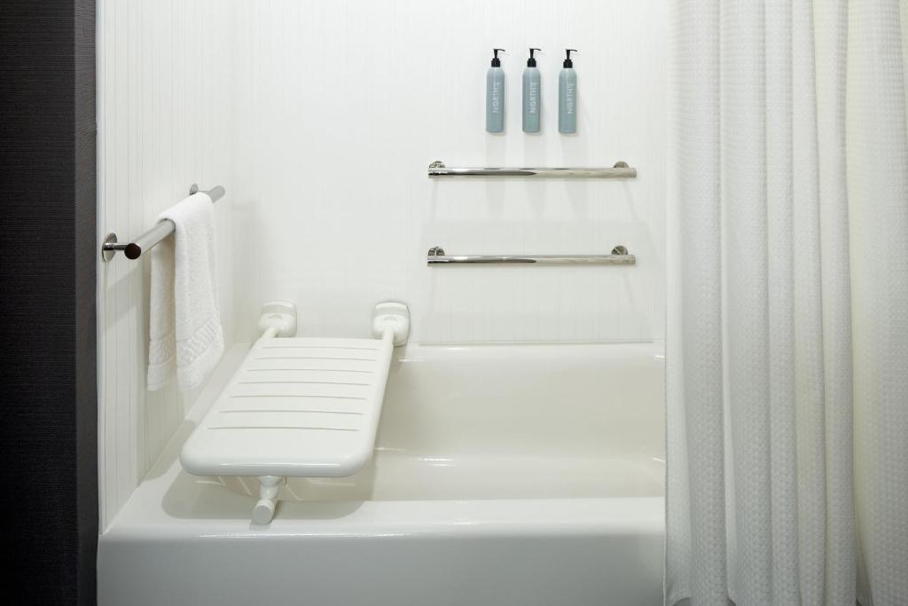 Courtyard Montreal Midtown - Resim 18