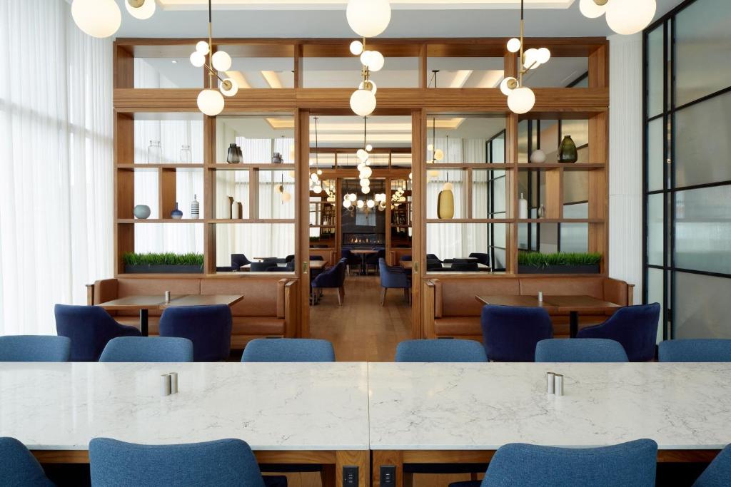 Courtyard Montreal Midtown - Resim 25