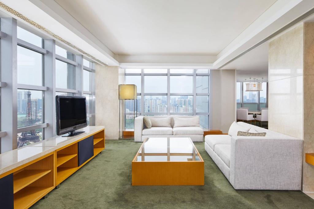 TV a/nebo společenská místnost v ubytování The Westin Shenzhen Nanshan