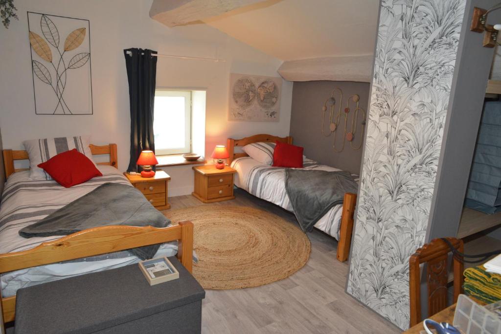 La Maison Des Abeilles Corme Royal Ventana Blog