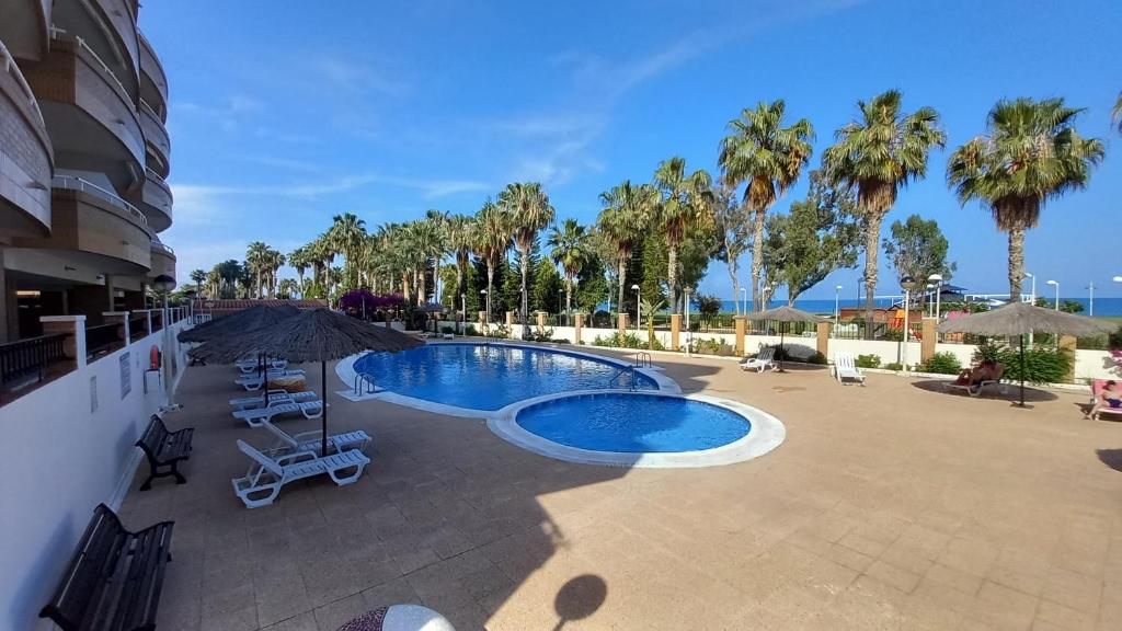 Bazén v ubytování Apartamento la Brisa del Mar nebo v jeho okolí