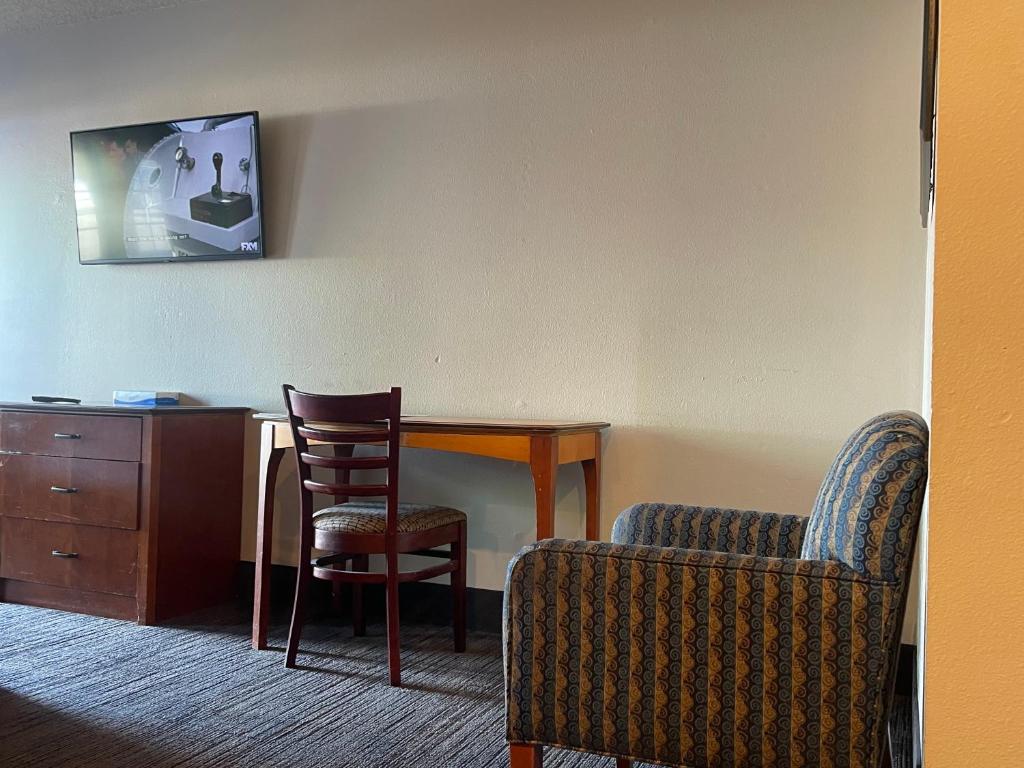 Skyway Inn - Seatac photo