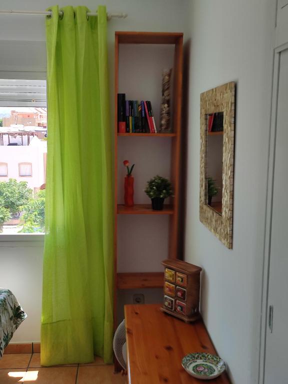 Knižnica v apartmáne
