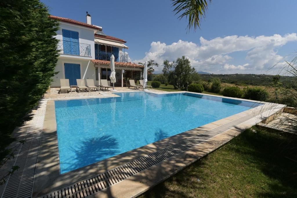 Iridia Resort Villas - Deluxe Villa